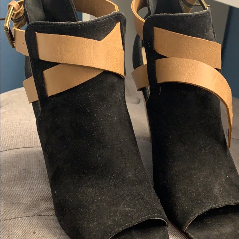 Heeled booties